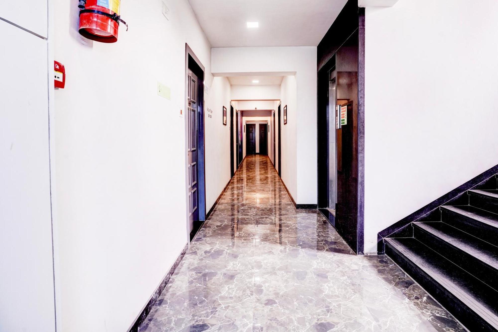 Townhouse Oak Kopar Khairane Navi Mumbai Formerly Ivy Hotel 외부 사진