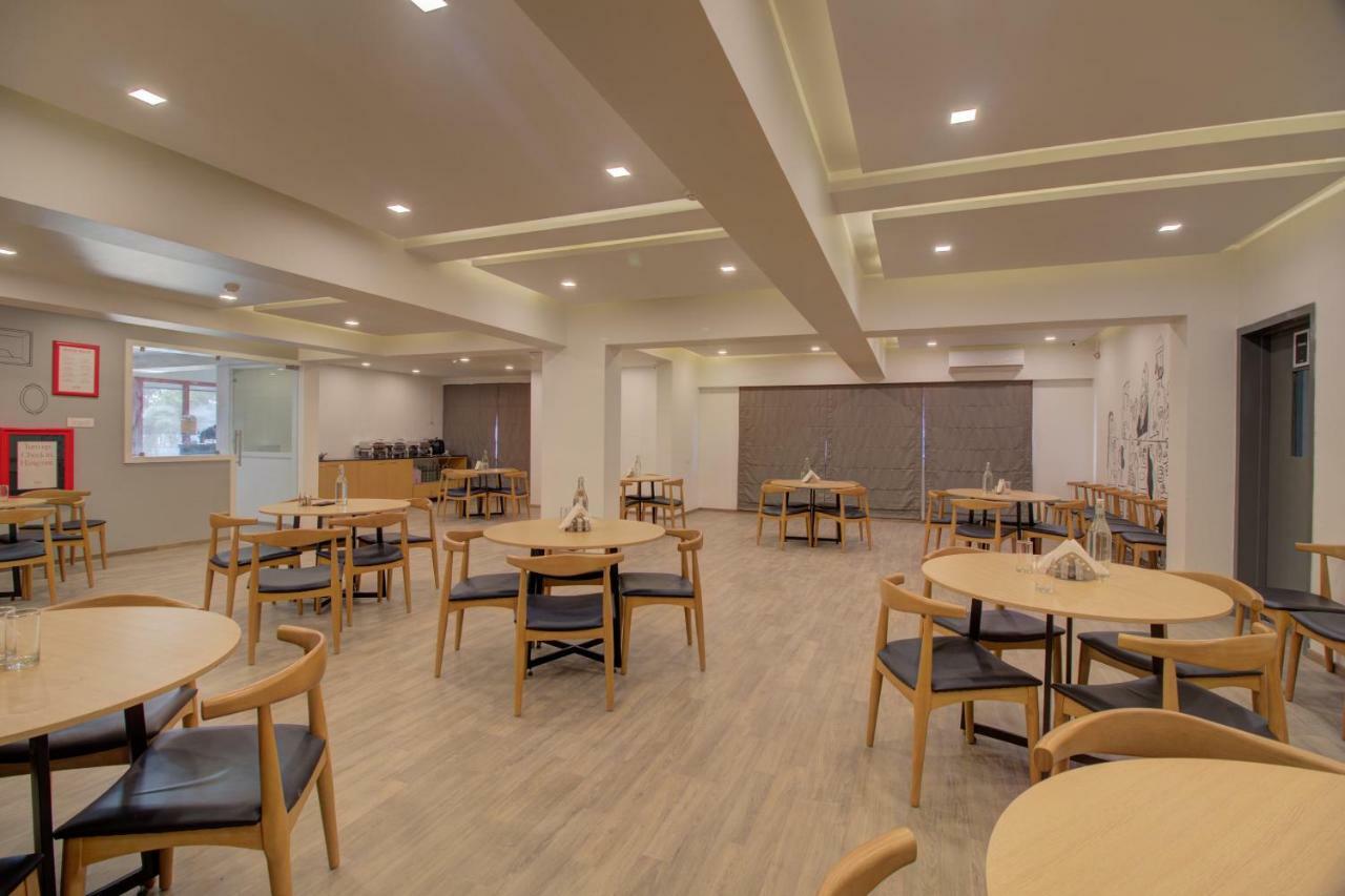 Townhouse Oak Kopar Khairane Navi Mumbai Formerly Ivy Hotel 외부 사진