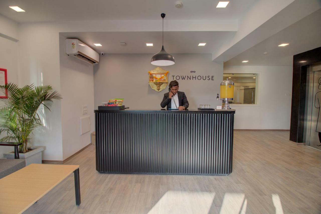 Townhouse Oak Kopar Khairane Navi Mumbai Formerly Ivy Hotel 외부 사진